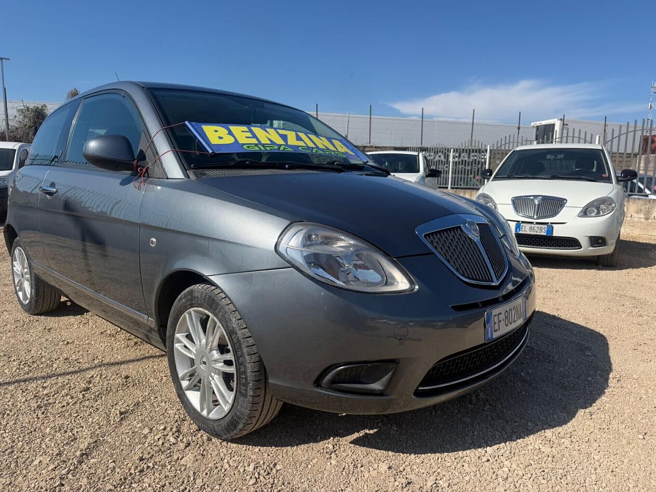 Lancia Ypsilon 1.2 69 CV Argento