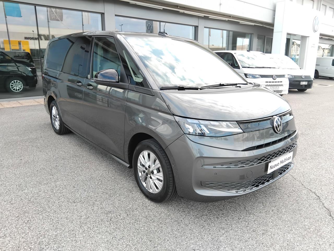 Volkswagen T7 Multivan SPACE PASSO LUNGO 8 POSTI 2.0TDI 110kW ant. DSG