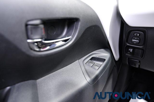 PEUGEOT 108 VTi 68 5 PORTE ALLURE NEOPATENTATI