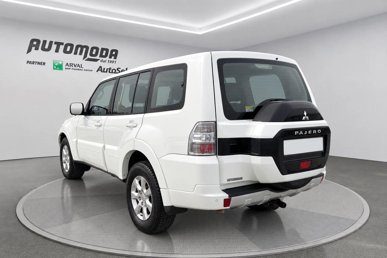 Mitsubishi Pajero 3.2 5p. 7 POSTI - GANCIO