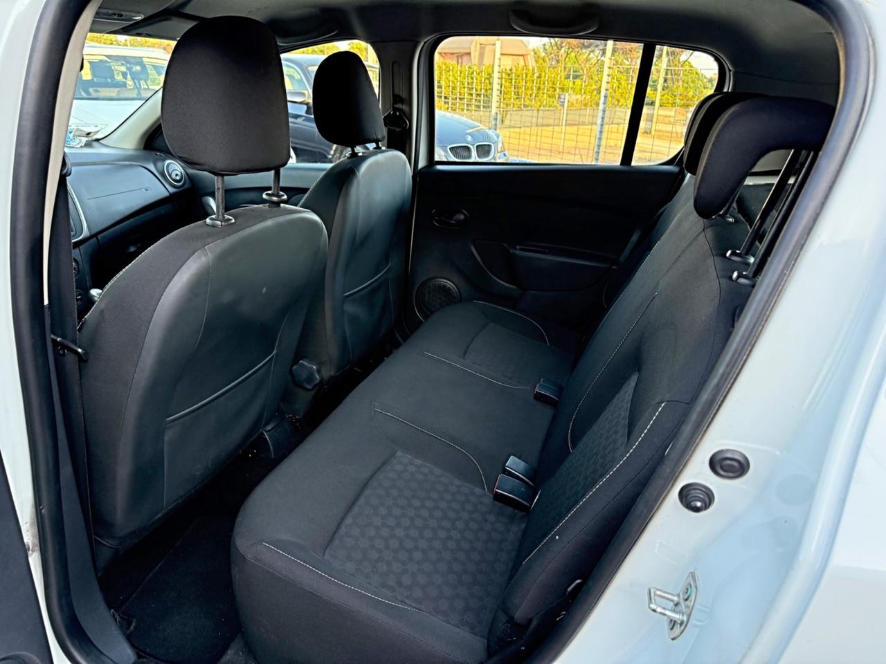 Dacia Sandero 1.2 GPL 75CV Lauréate Garanzia 12 Mesi