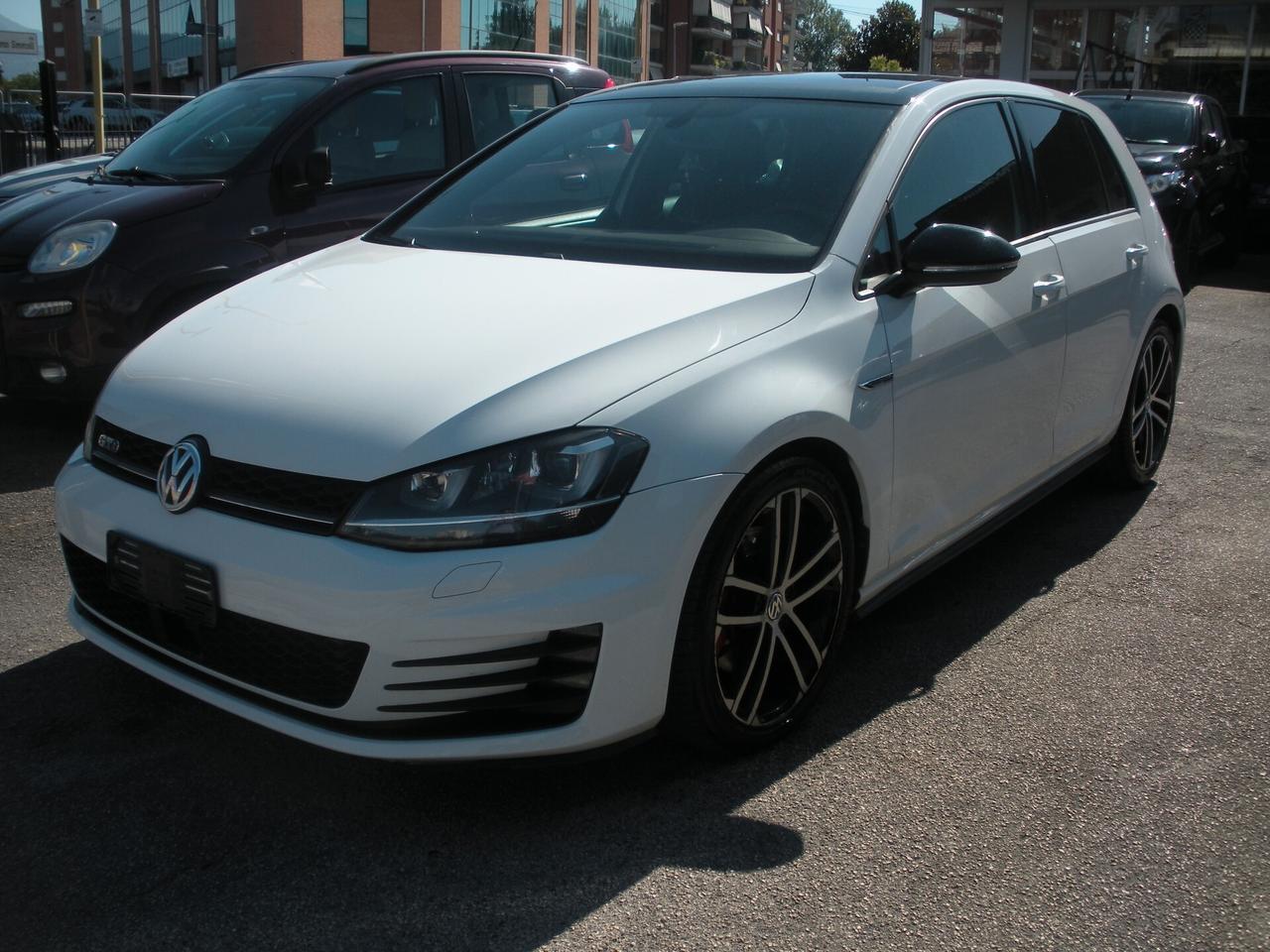Volkswagen Golf GTD 2.0 TDI 5p. Business BlueMotion Technology