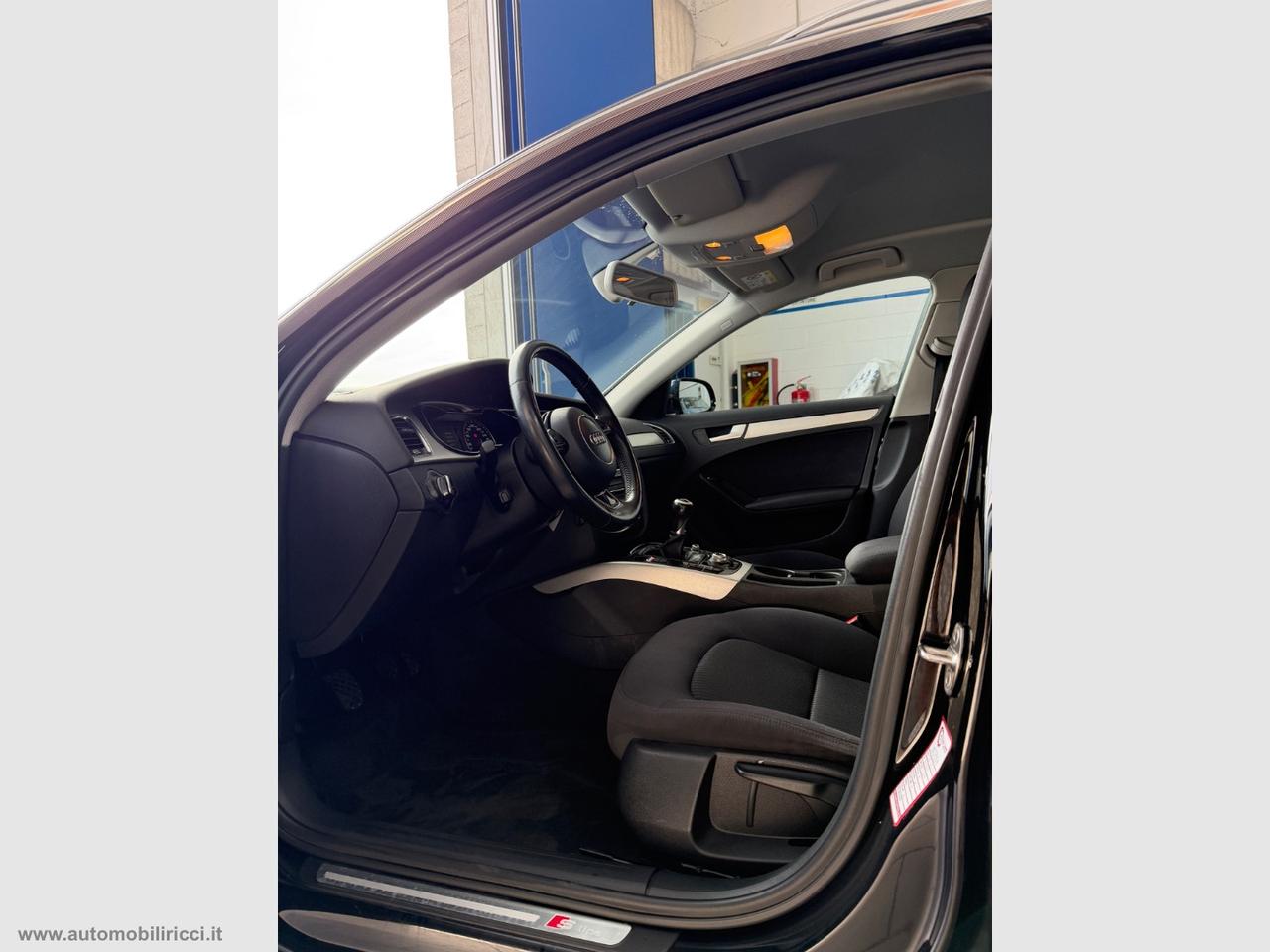 AUDI A4 Avant 2.0 TDI clean diesel S-LINE