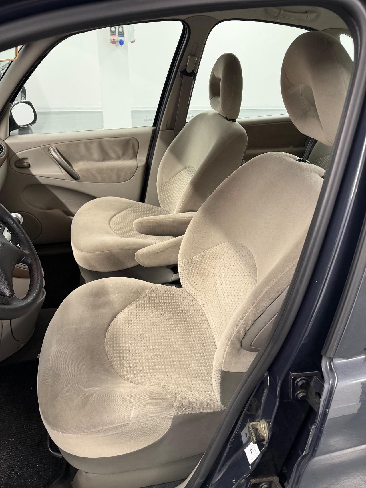 Citroen Xsara Picasso 2.0 16V aut. Exclusive