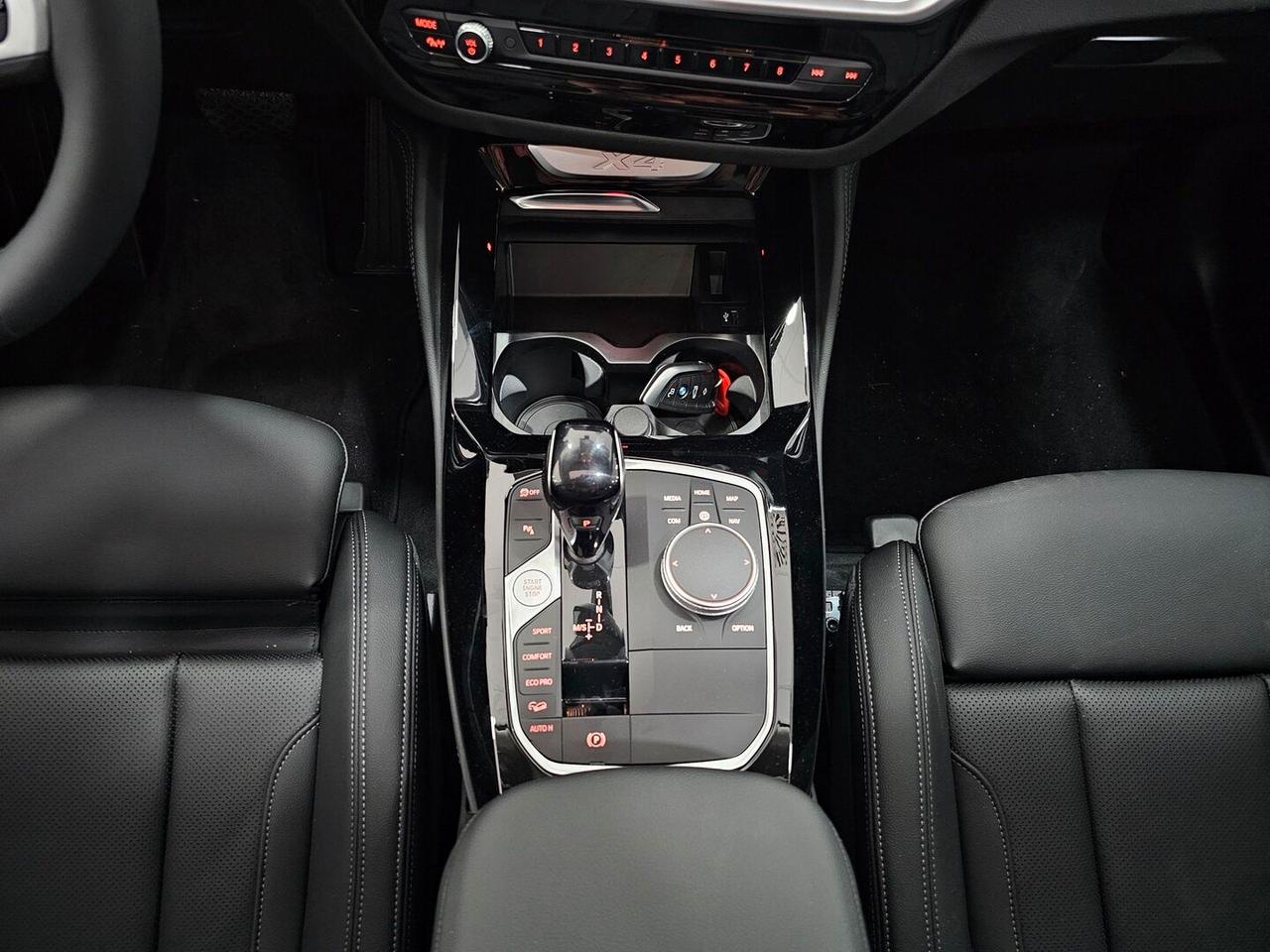 BMW X4 Xdrive 20d mhev Tetto cam Nav PDC Full LED