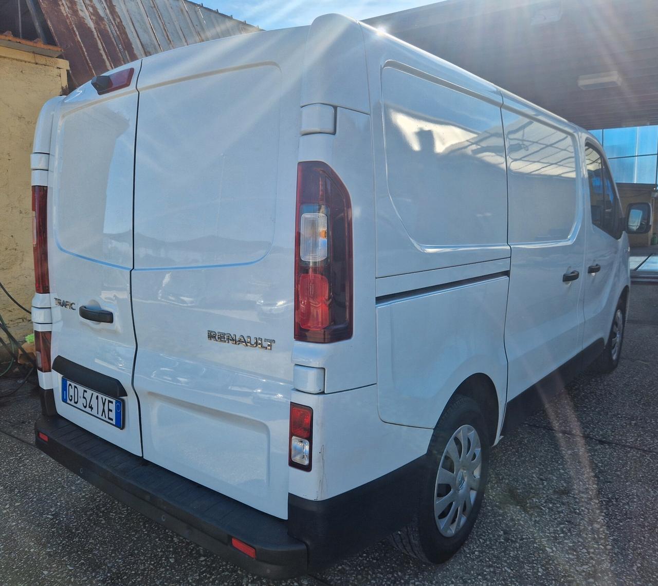 Renault Trafic T29 2.0 dCi 120CV PC-TN Furgone Ice