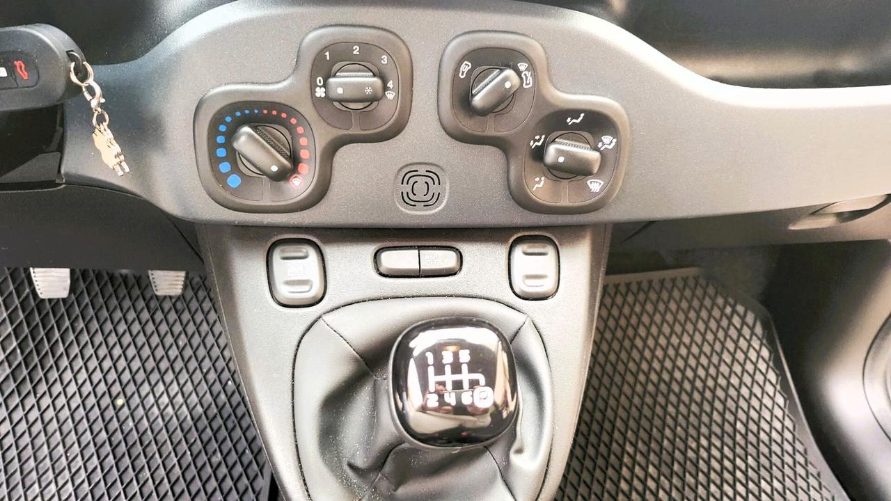 FIAT PANDA HYBRID- CITY LIFE- START&STOP- 70CV – COME NUOVA
