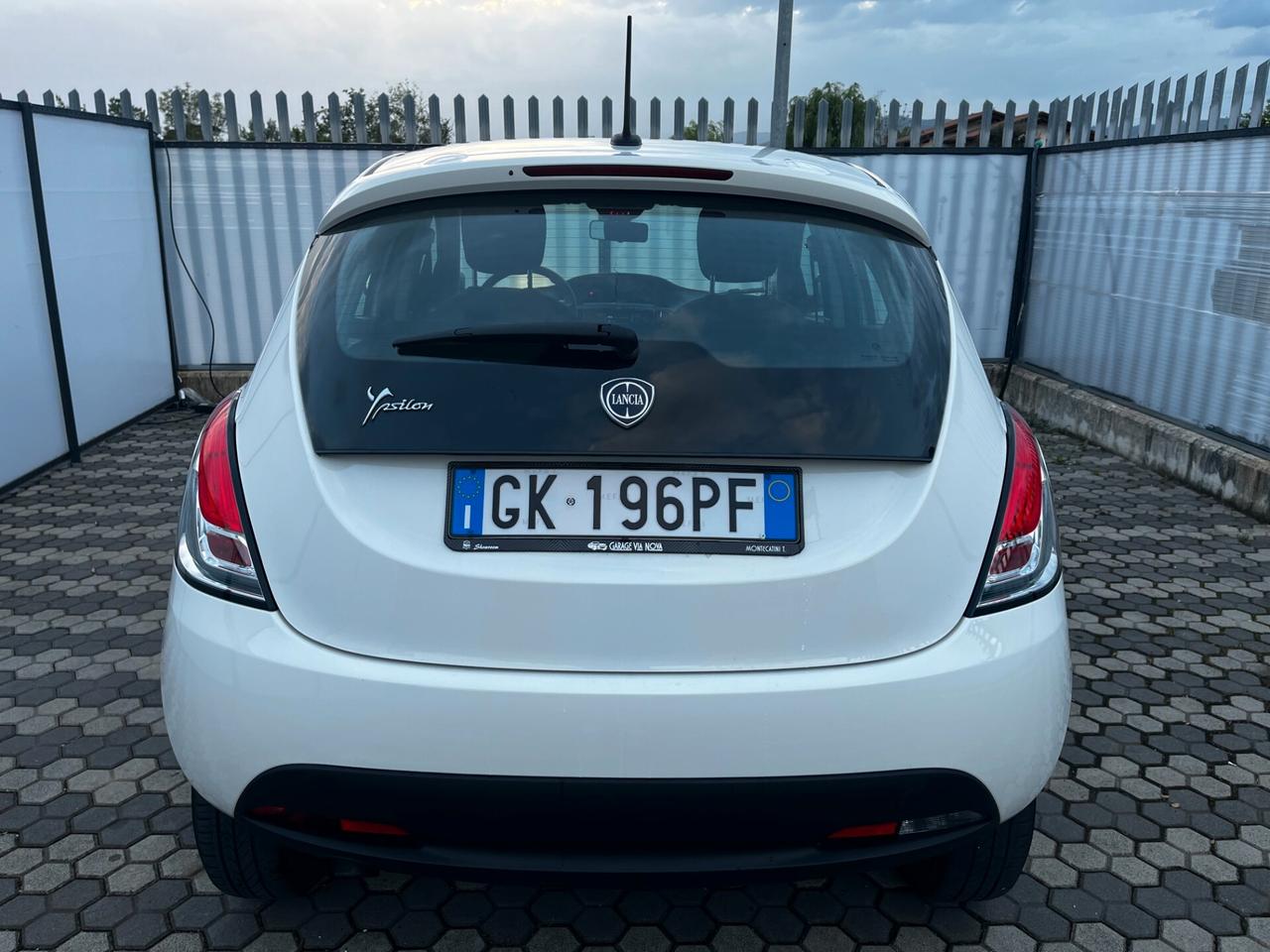Lancia Ypsilon 0.9 TwinAir 5 porte Metano Ecochic Gold