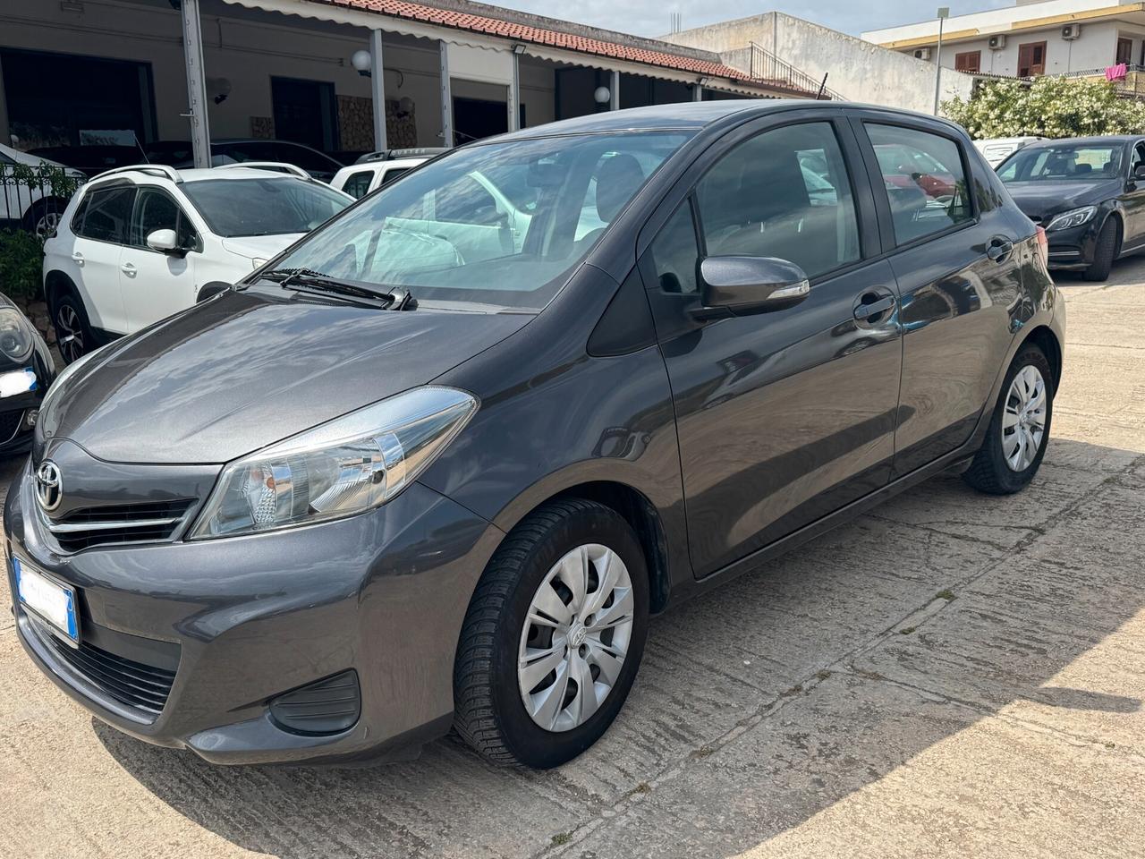 Toyota Yaris 1.0 5 porte