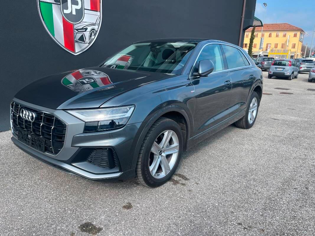 Audi Q8 45 3.0 tdi mhev tiptronic