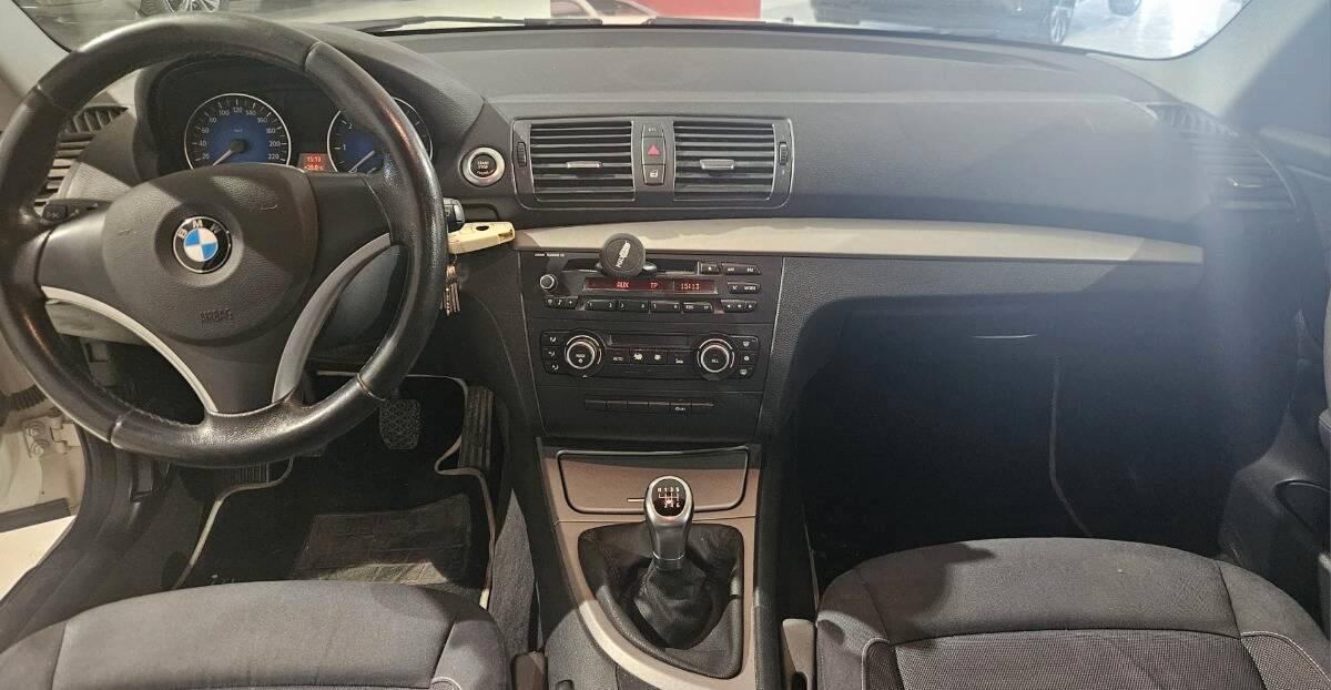 BMW Serie 1 3 Porte 118d 2.0 Futura 143cv 3p dpf