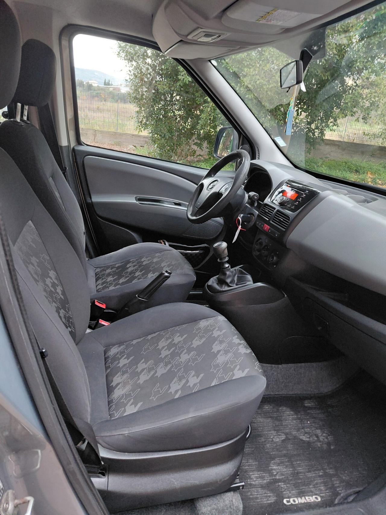 Opel Combo 1.6 CDTi 105CV PC-TN Elective