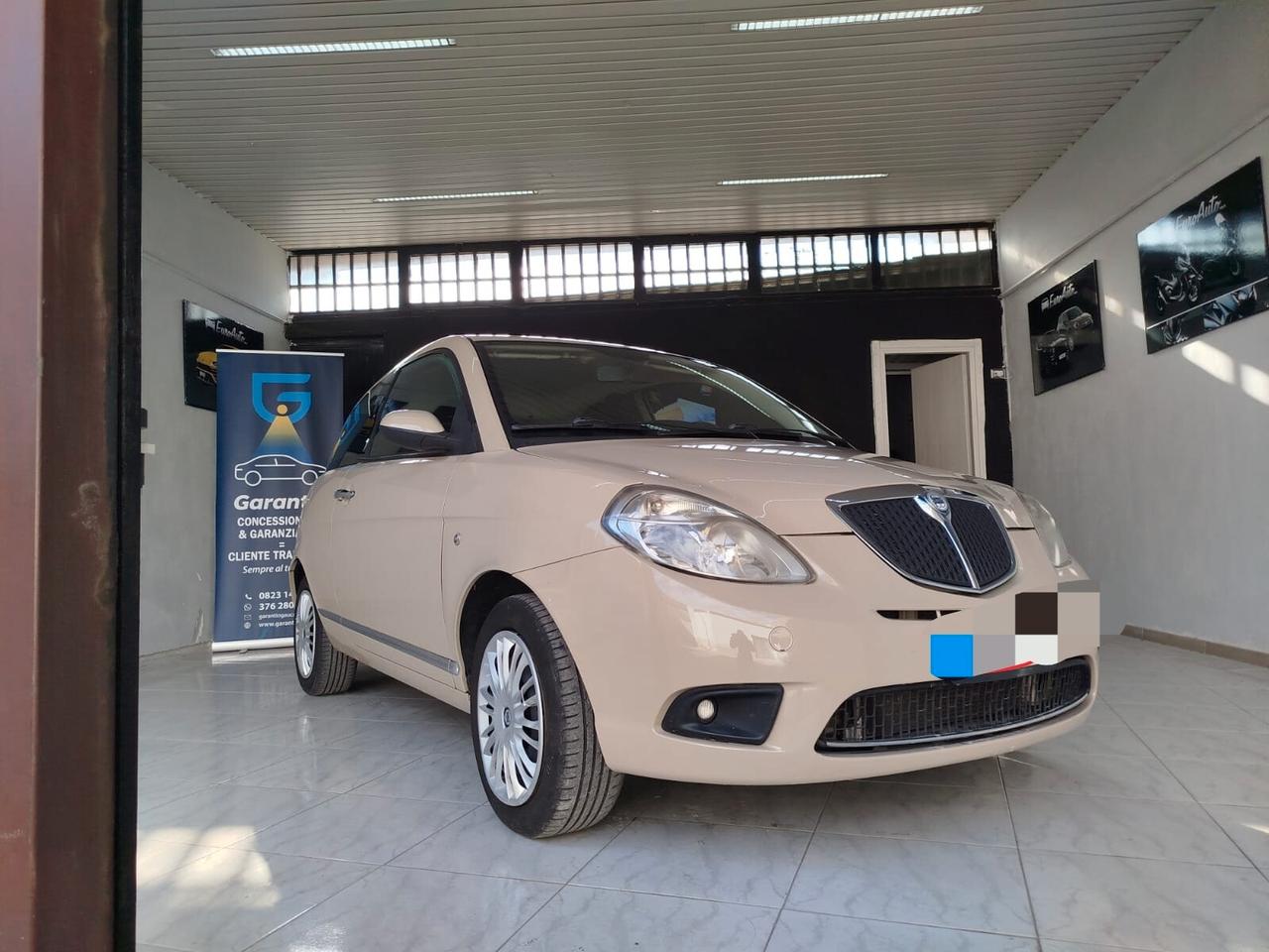Lancia Ypsilon 1.4 benzina CON GARANZIA