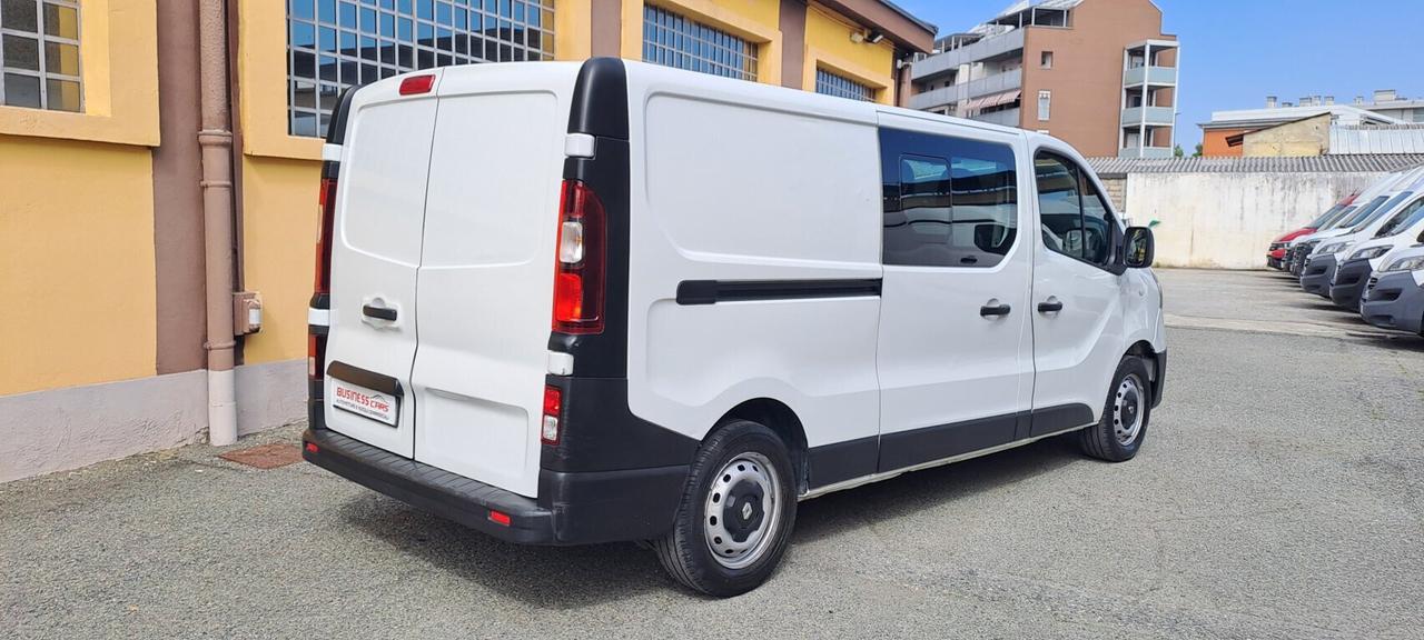 Renault TRAFIC 1.6 DCI 125 CV PASSO LUNGO MAXI - 6 POSTI - CON PEDANA DI CARICO +IVA