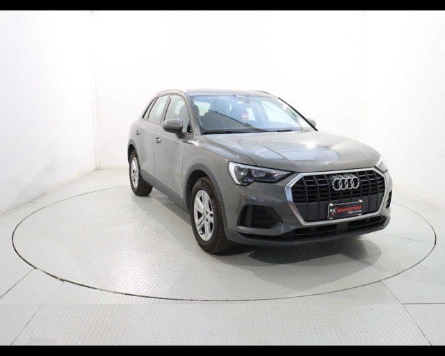 AUDI Q3 35 TDI S tronic Business