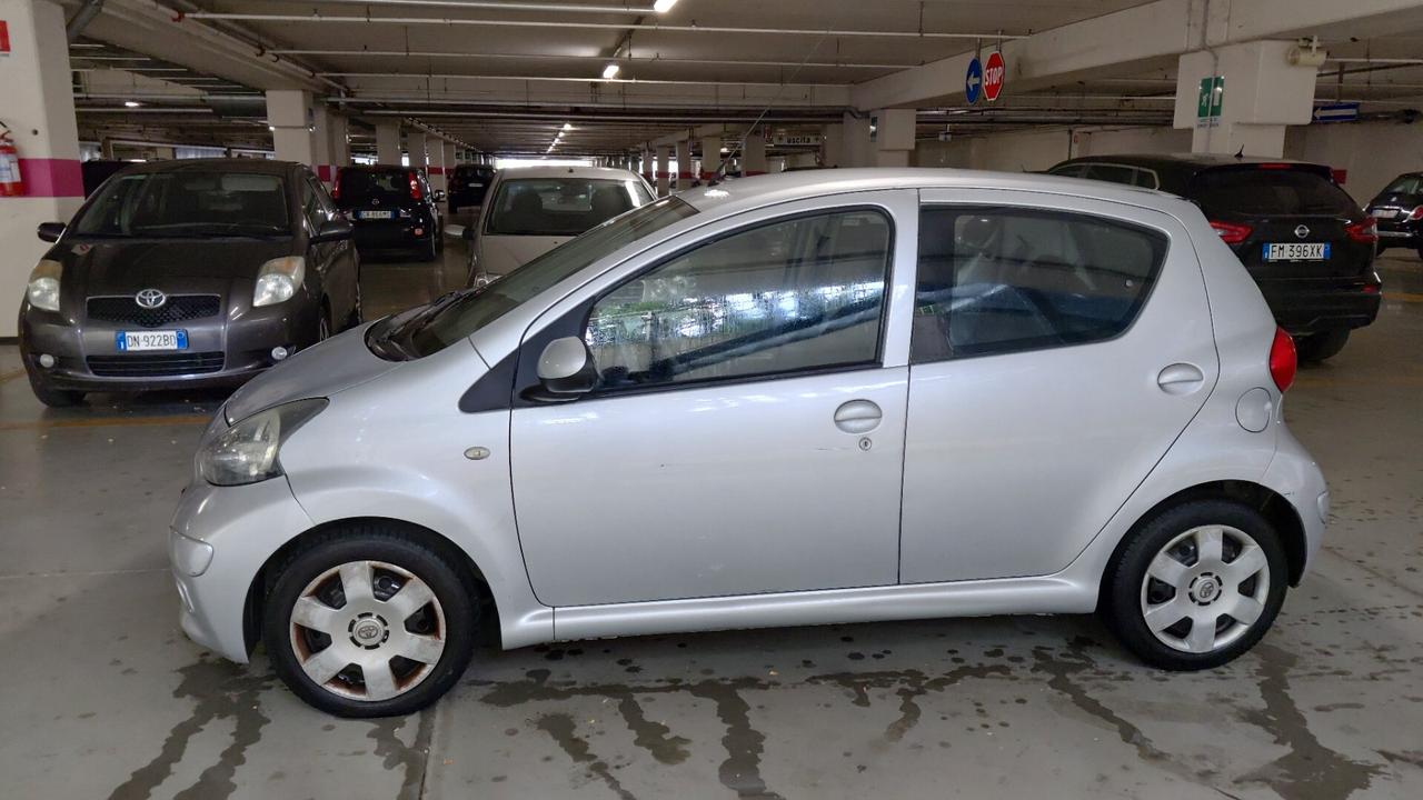 Toyota Aygo 1.0 12V VVT-i 5 porte