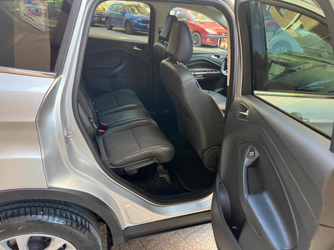 Ford Kuga 1.5 TDCI 120 CV S&S 2WD Powershift Titanium