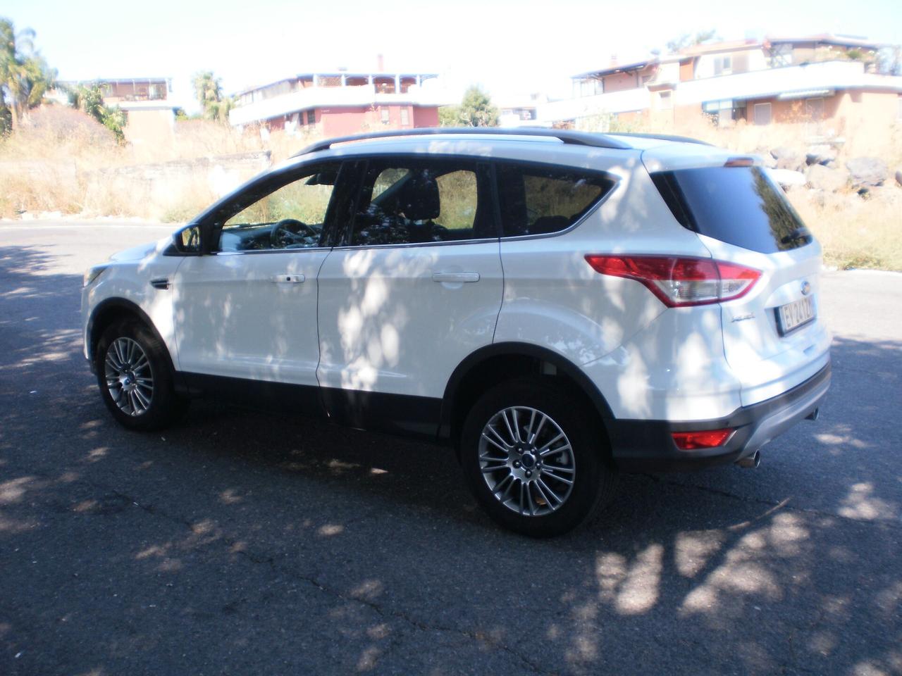 Ford Kuga 2.0 TDCI 140 CV 4WD Titanium
