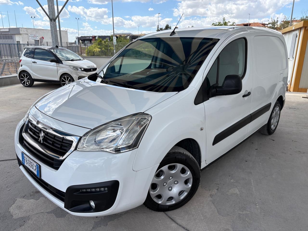 Peugeot PARTNER 3POSTI