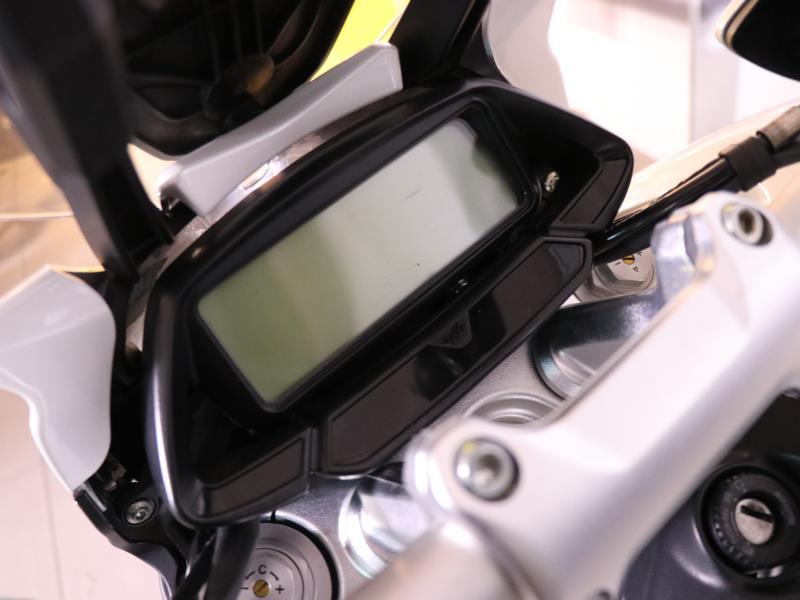 MV Agusta Stradale 800 EAS ABS