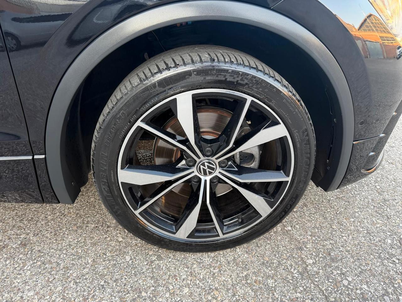 Volkswagen Tiguan Allspace 2.0 TDI SCR DSG 4MOTION R-Line 7 posti Gancio traino