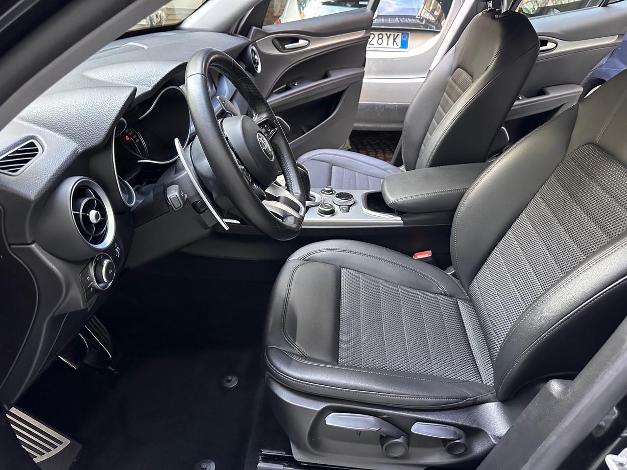 Alfa Romeo Stelvio 2.2 Turbodiesel *PADDLE F1* Q4