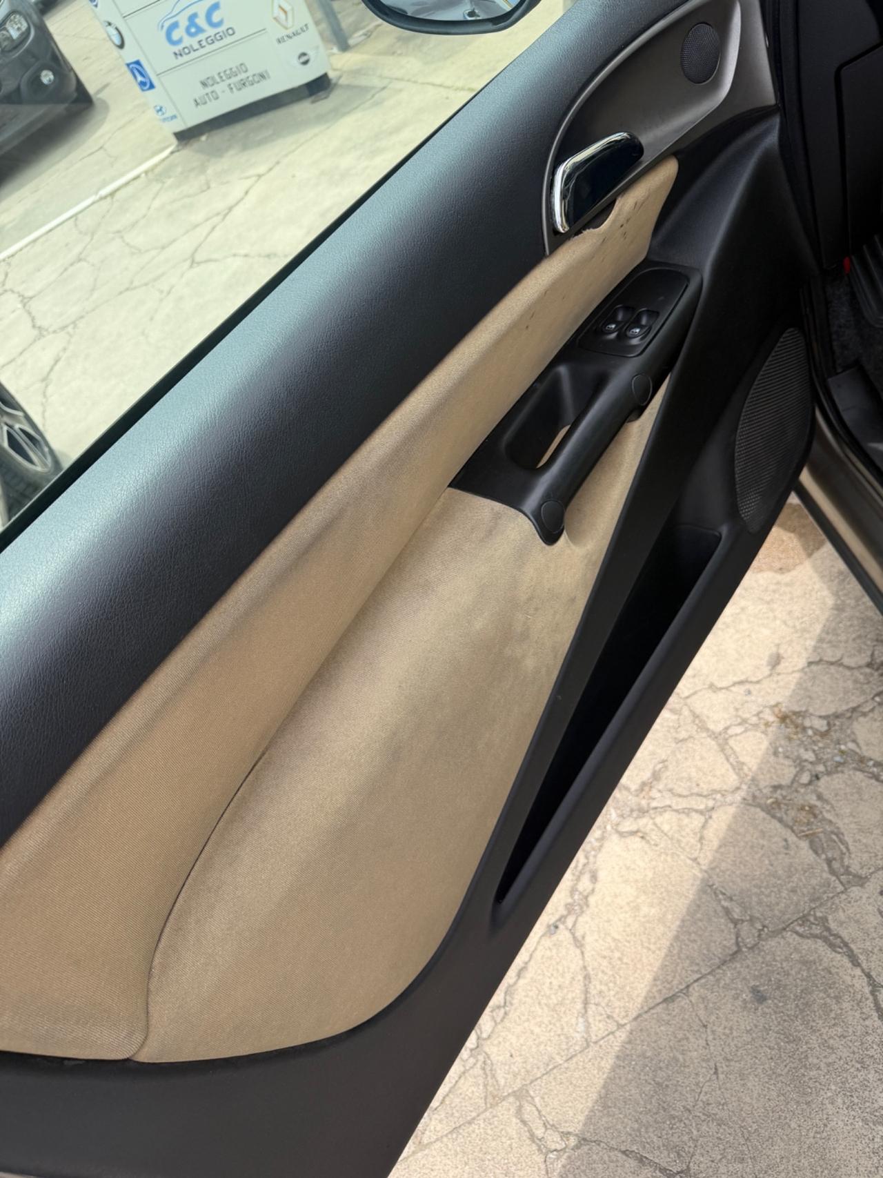 Lancia Ypsilon 1.3 Multijet 70CV Oro NEOPATENTATI