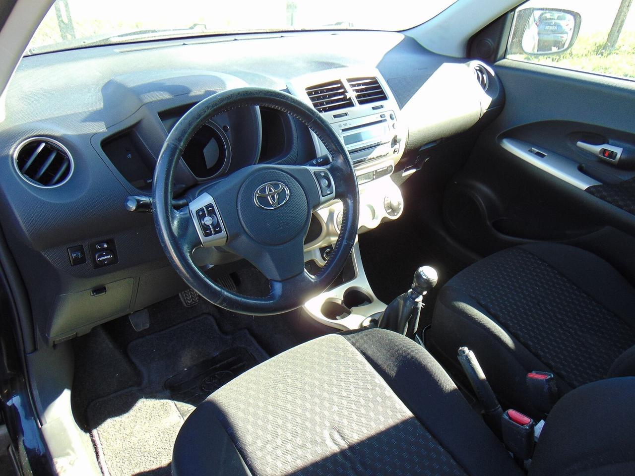 toyota urban 1.3 benzina