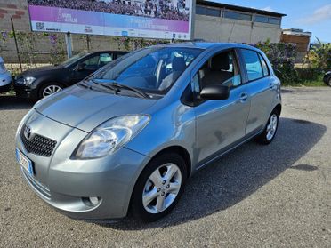 Toyota Yaris 1.0 5 porte