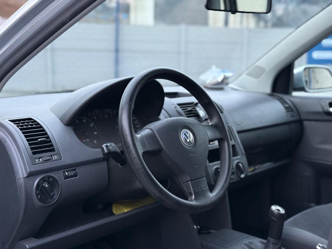 Volkswagen Polo 1.2/70CV 12V 5p