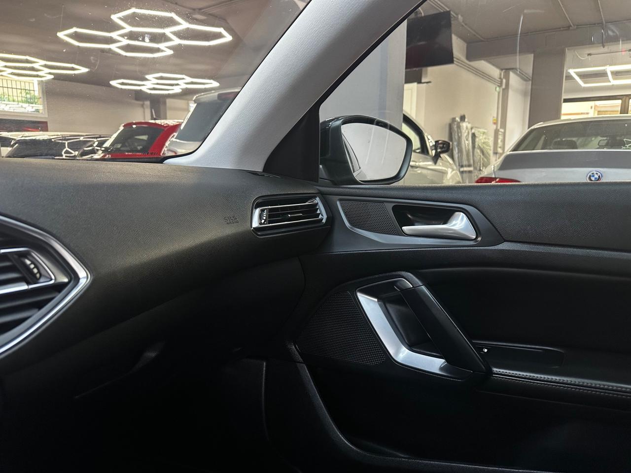 Peugeot 308 BlueHDi UNIPROP FULL LED - FABIANOAUTO