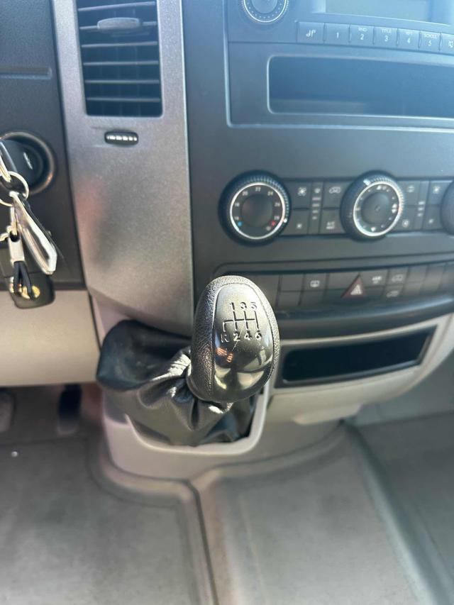 VOLKSWAGEN Crafter 35 2.5 TDI 136CV PL-TA Kombi