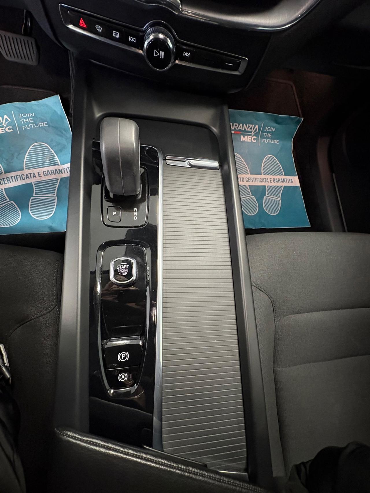 Volvo XC 60 AWD 2.0 TDI 197cv 2021 km 117000