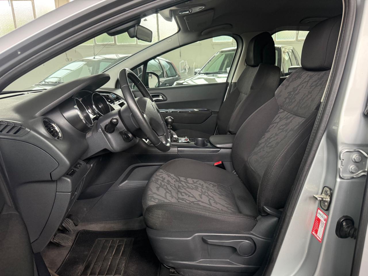 Peugeot 3008 1.6 HDi 112CV Tecno ok neopatentati
