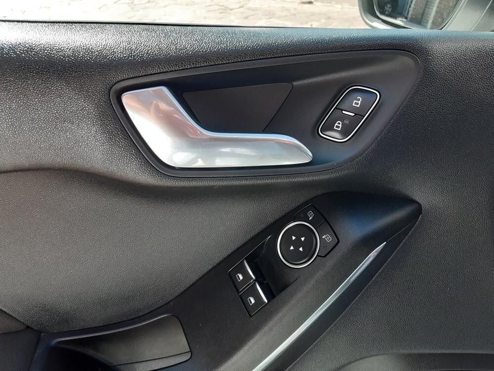 Ford Fiesta 1.0 Ecoboost 100 CV 5 porte Vignale NEO PATENTATI AUTOMATICA