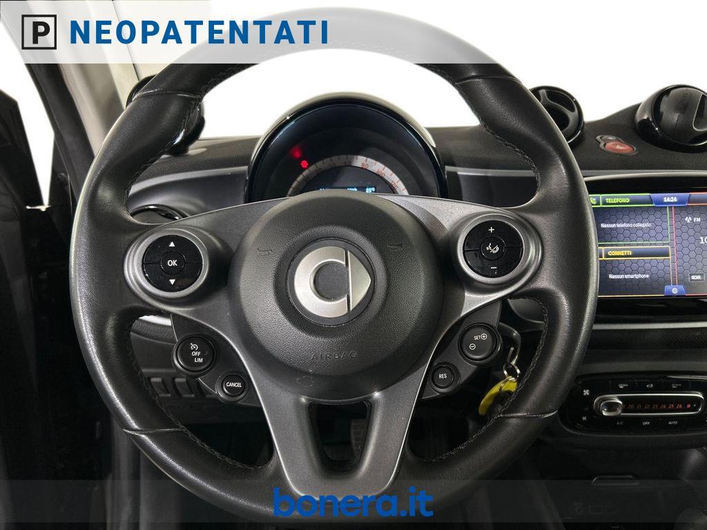 Smart fortwo EQ Berlin Black Passion