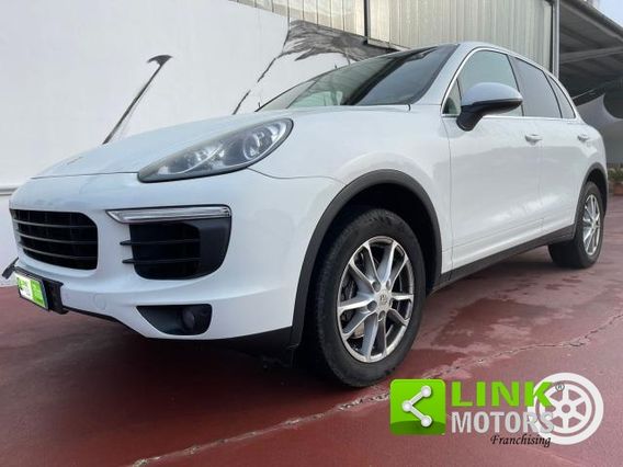 PORSCHE - Cayenne - 3.0 Diesel Platinum Edition