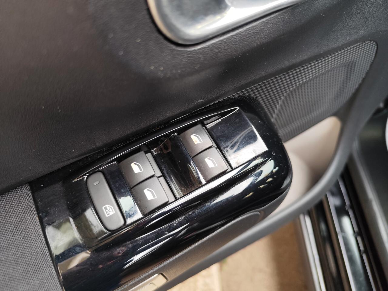 Citroen C3 1.6 BlueHDi 100CV Shine PERFETTA