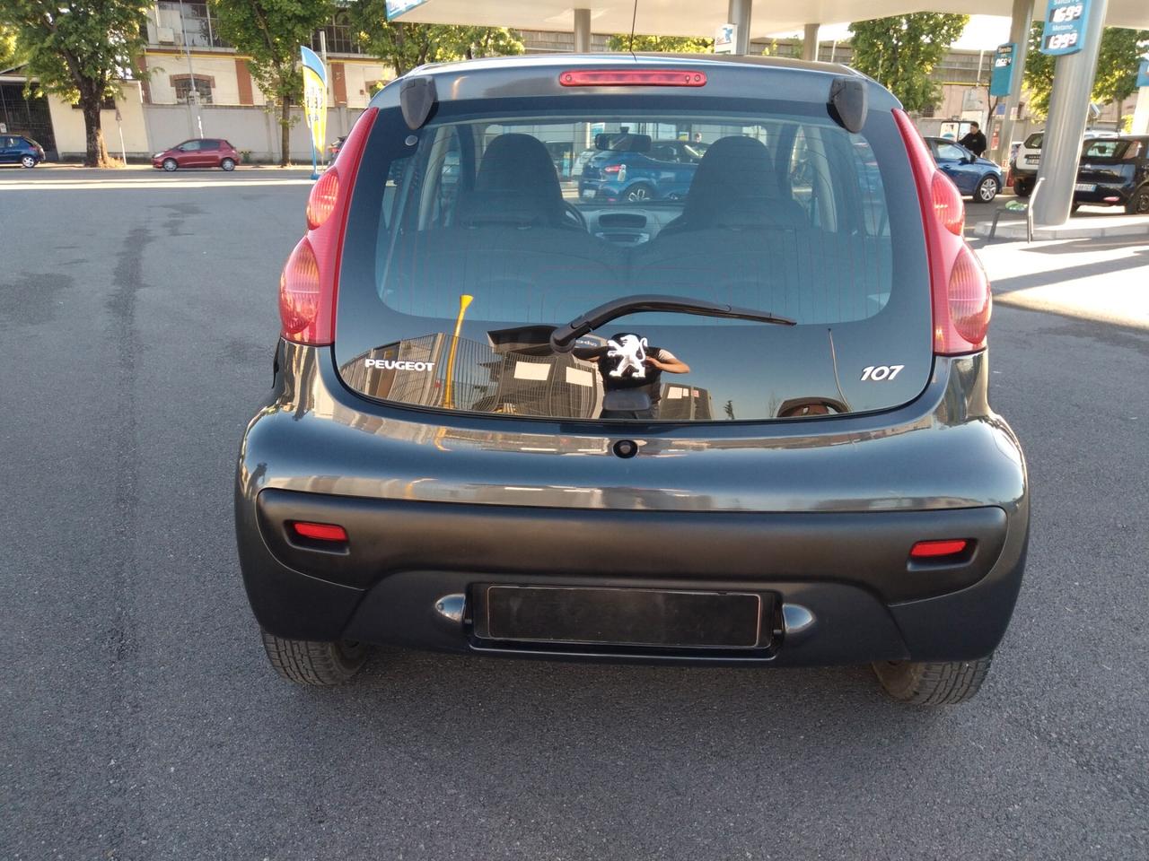 Peugeot 107 1.0 68CV 5p. Allure x neopatentati
