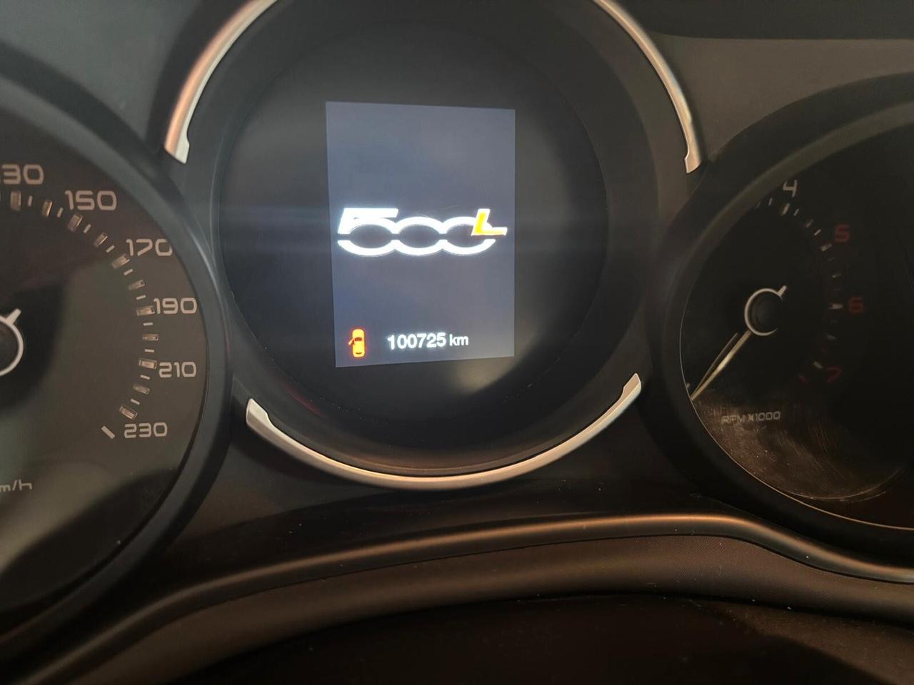 FIAT 500 L ANNO 2018 DS 1.3 CROSS ADATTA NEOPATENTATI KM 100 MILA