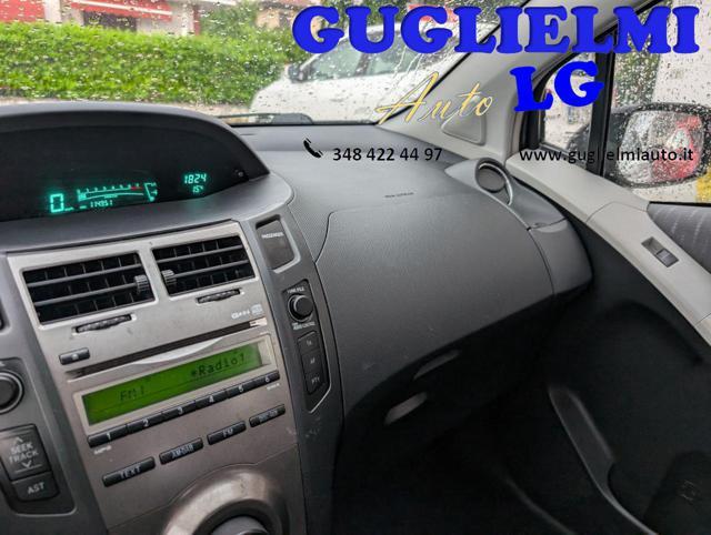 TOYOTA Yaris 1.3 5 porte Sol NEOPATENTATI