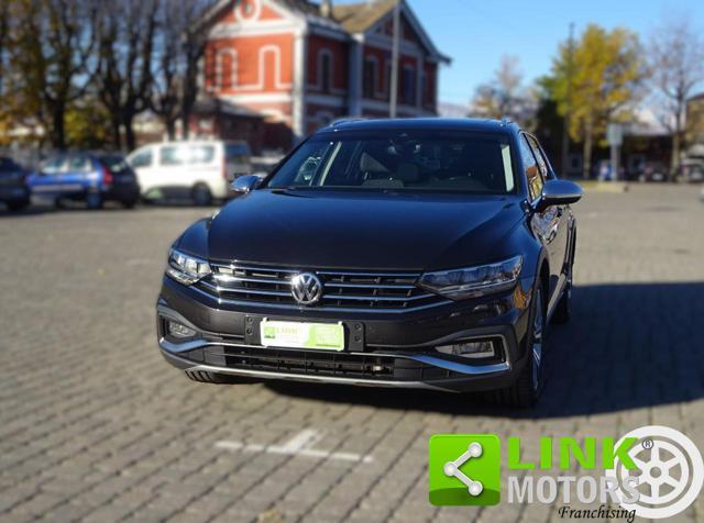 VOLKSWAGEN Passat Alltrack 2.0 BiTDI 4Motion DSG 240CV Garantita