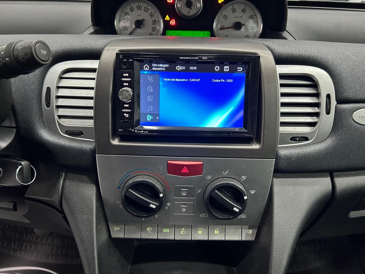 Lancia Ypsilon 1.4 Platino Ecochic GPL