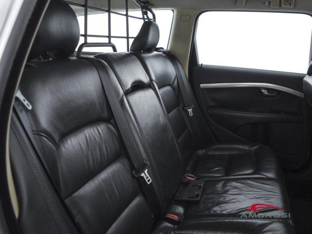 VOLVO XC70 2.4 D5 20V (185CV) cat AWD Momentum - PER OPERATOR