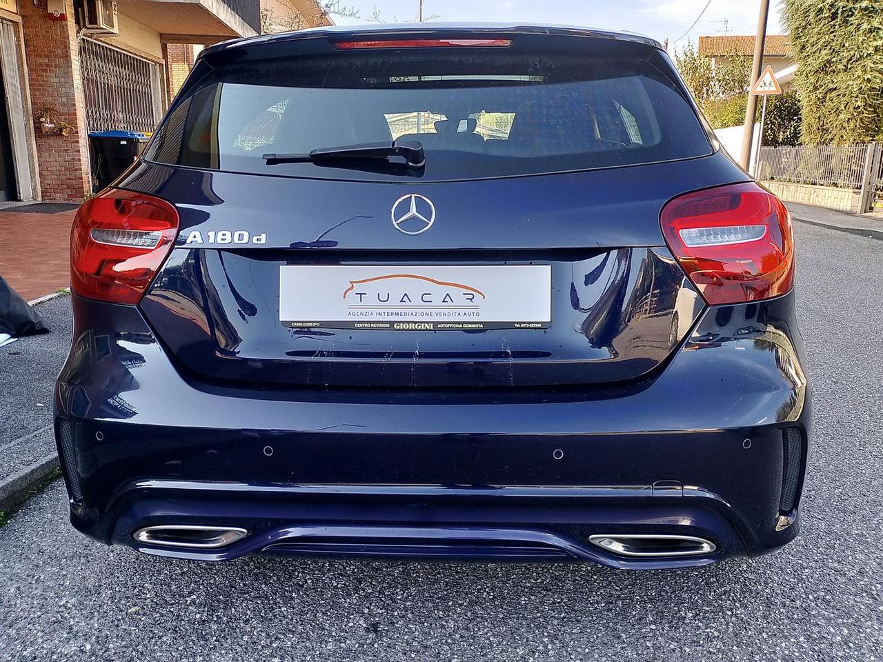 Mercedes-Benz A 180 AMG Line A 180 D