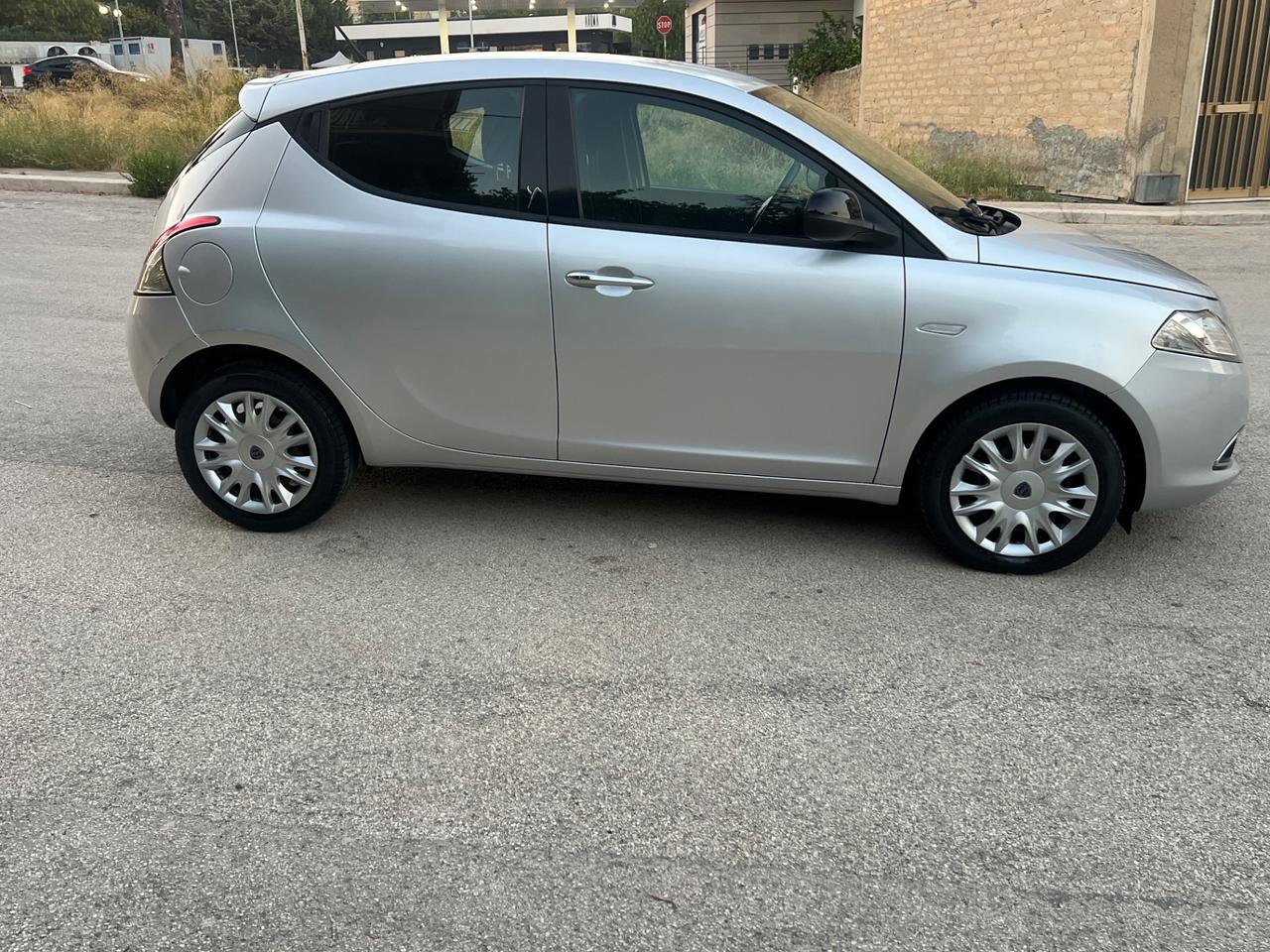 Lancia Ypsilon 1.3 MJT 16V 95 CV 5 porte S&S Elefantino