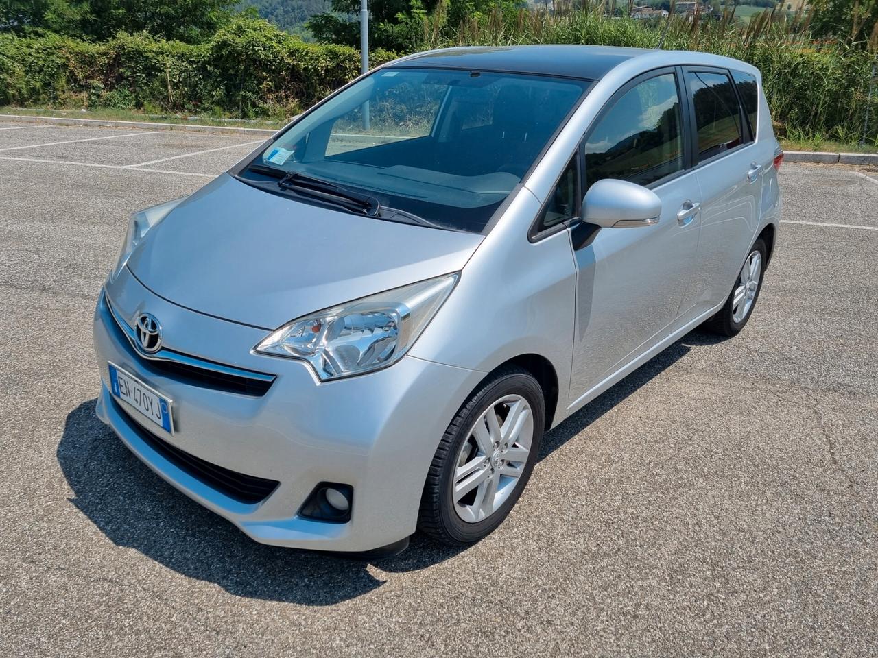 Toyota Verso-S 1.3 MT Lounge