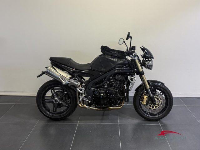 TRIUMPH Street Triple 1050