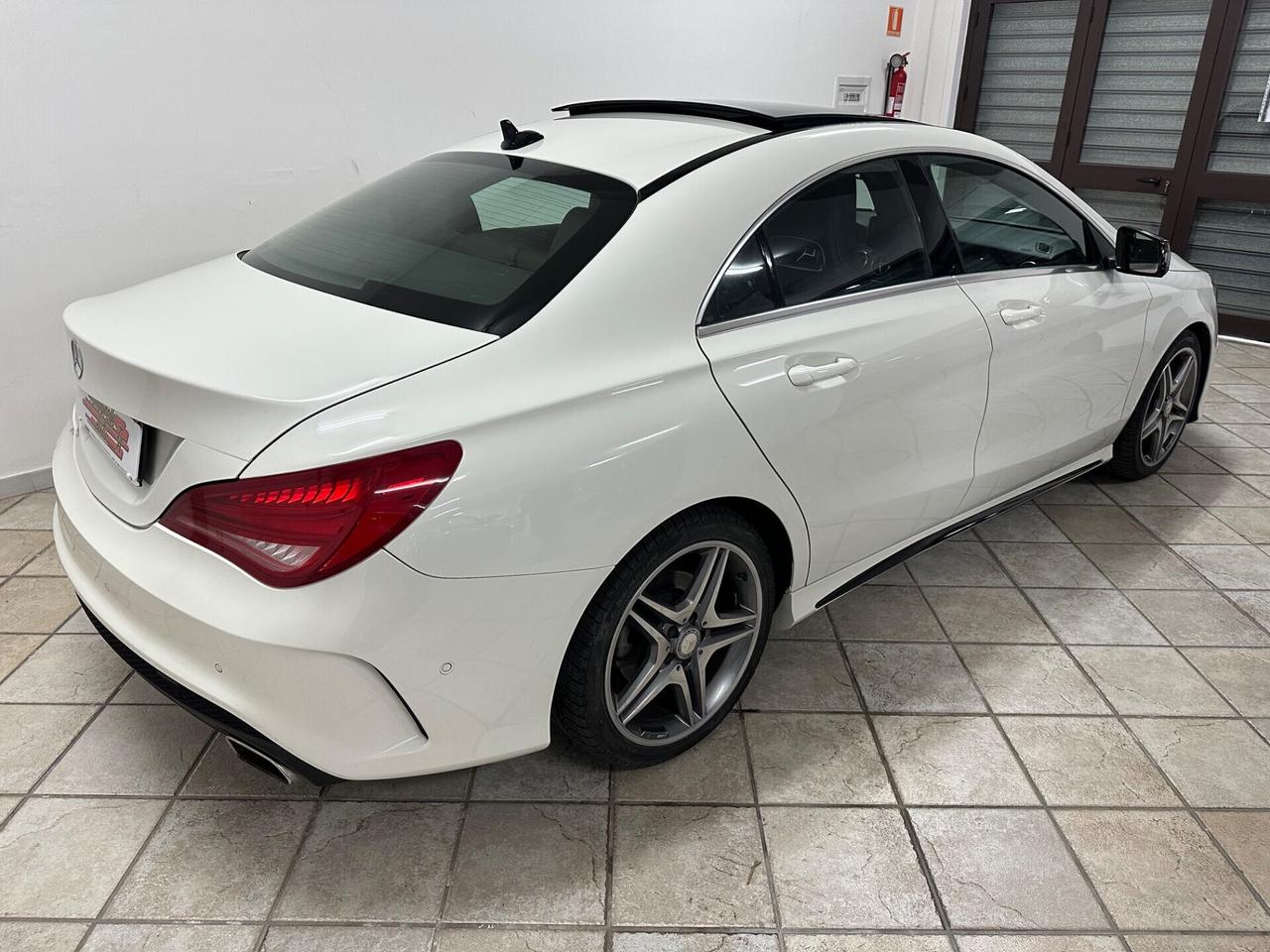 MERCEDES CLA 180 CDI (110) Automatic Premium 2014