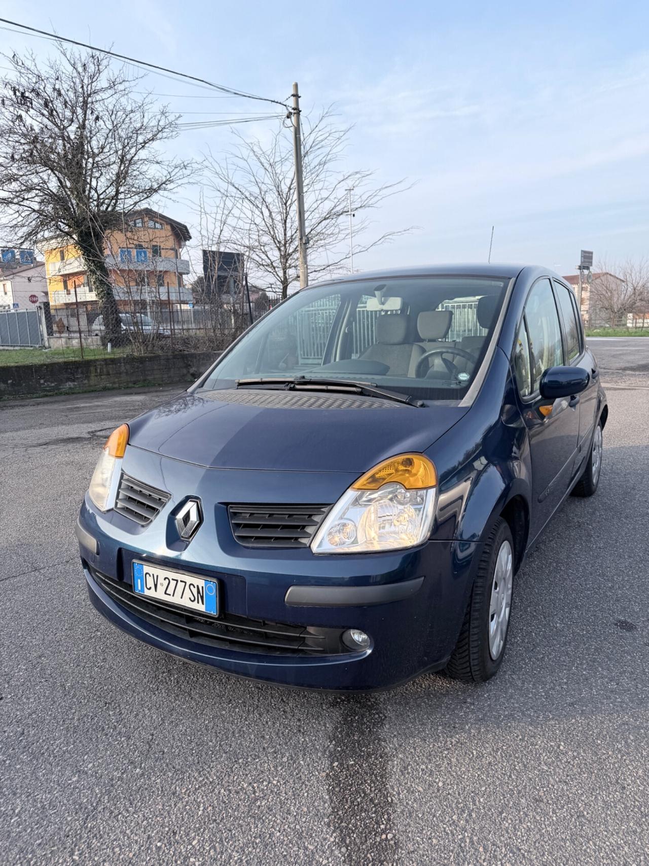 Renault Modus 1.2 16V Luxe Privilège